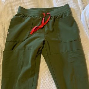 Figs Nepal Skinny Joggers in Olive
